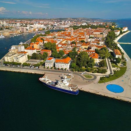 Holiday Apartments Ivano & Leo - Private Parking Zadar Eksteriør billede