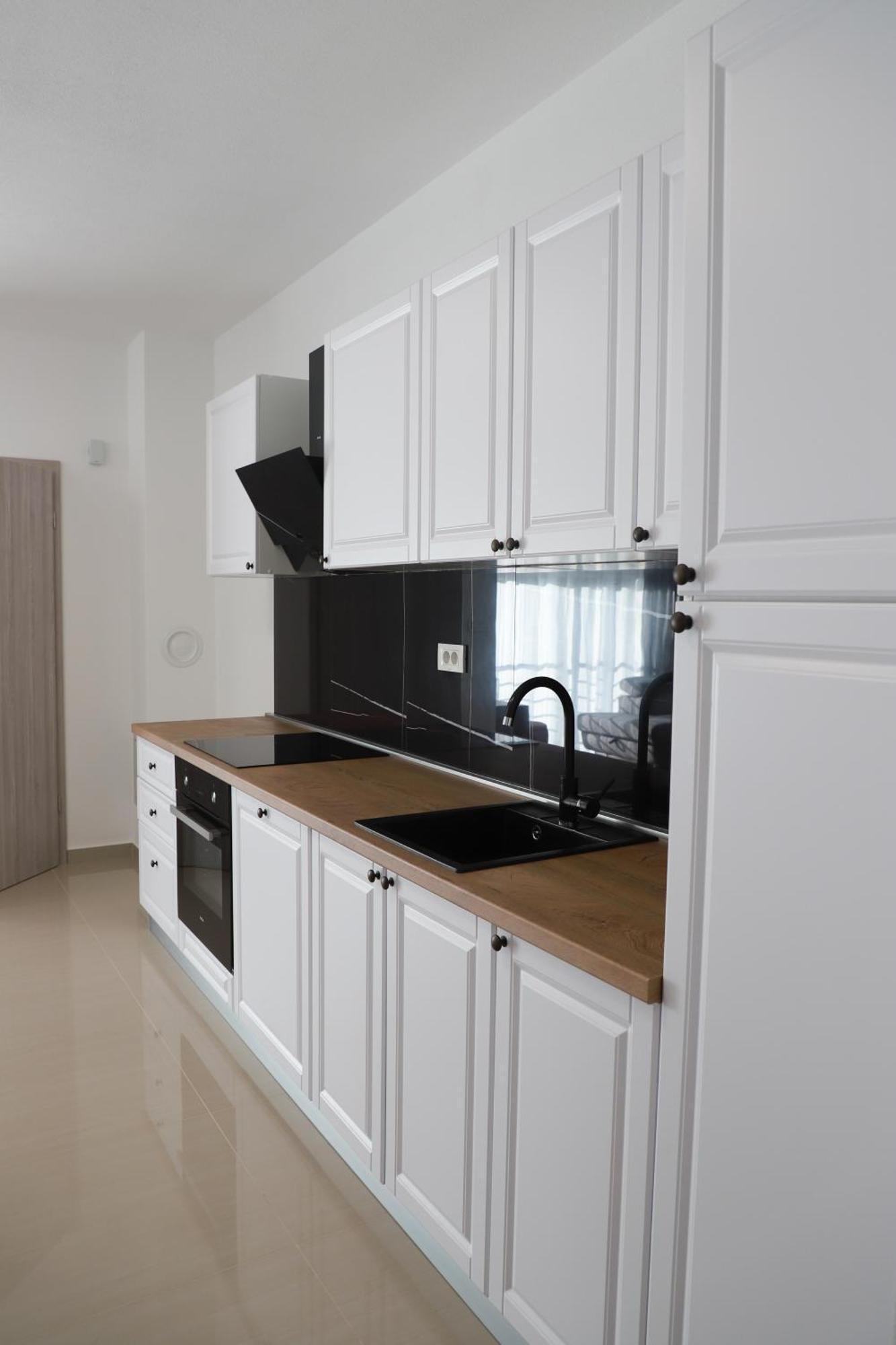 Holiday Apartments Ivano & Leo - Private Parking Zadar Eksteriør billede