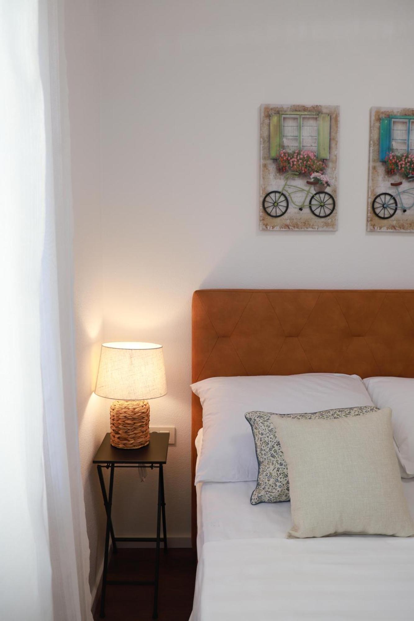 Holiday Apartments Ivano & Leo - Private Parking Zadar Eksteriør billede