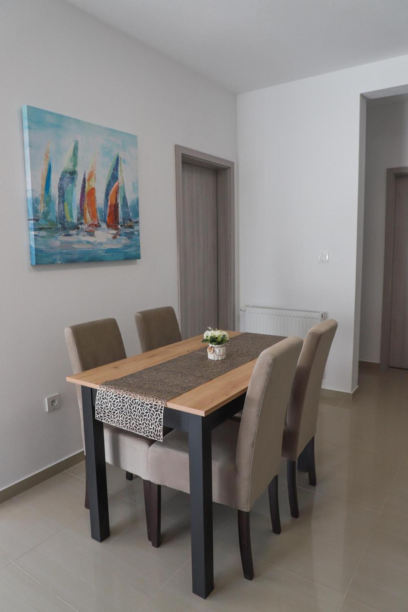 Holiday Apartments Ivano & Leo - Private Parking Zadar Eksteriør billede