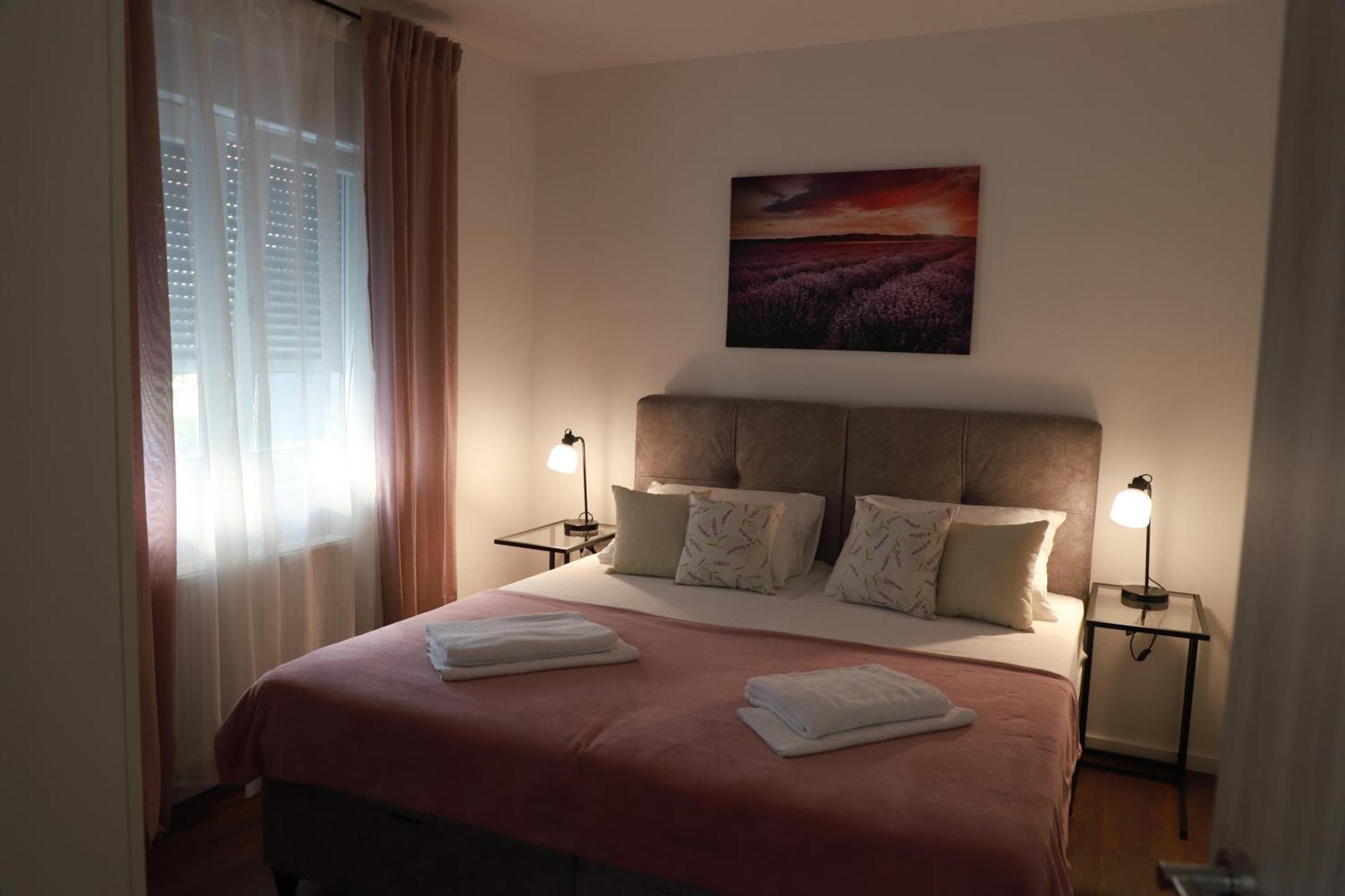 Holiday Apartments Ivano & Leo - Private Parking Zadar Eksteriør billede