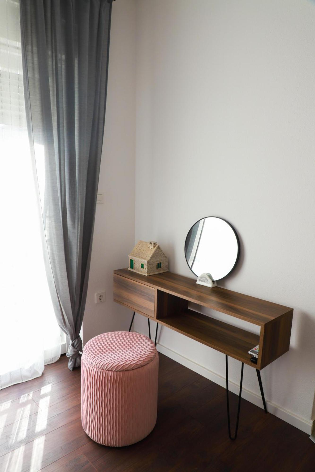 Holiday Apartments Ivano & Leo - Private Parking Zadar Eksteriør billede