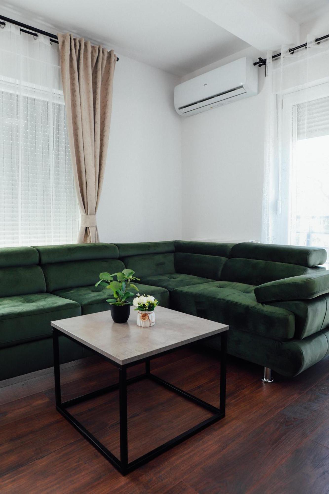 Holiday Apartments Ivano & Leo - Private Parking Zadar Eksteriør billede