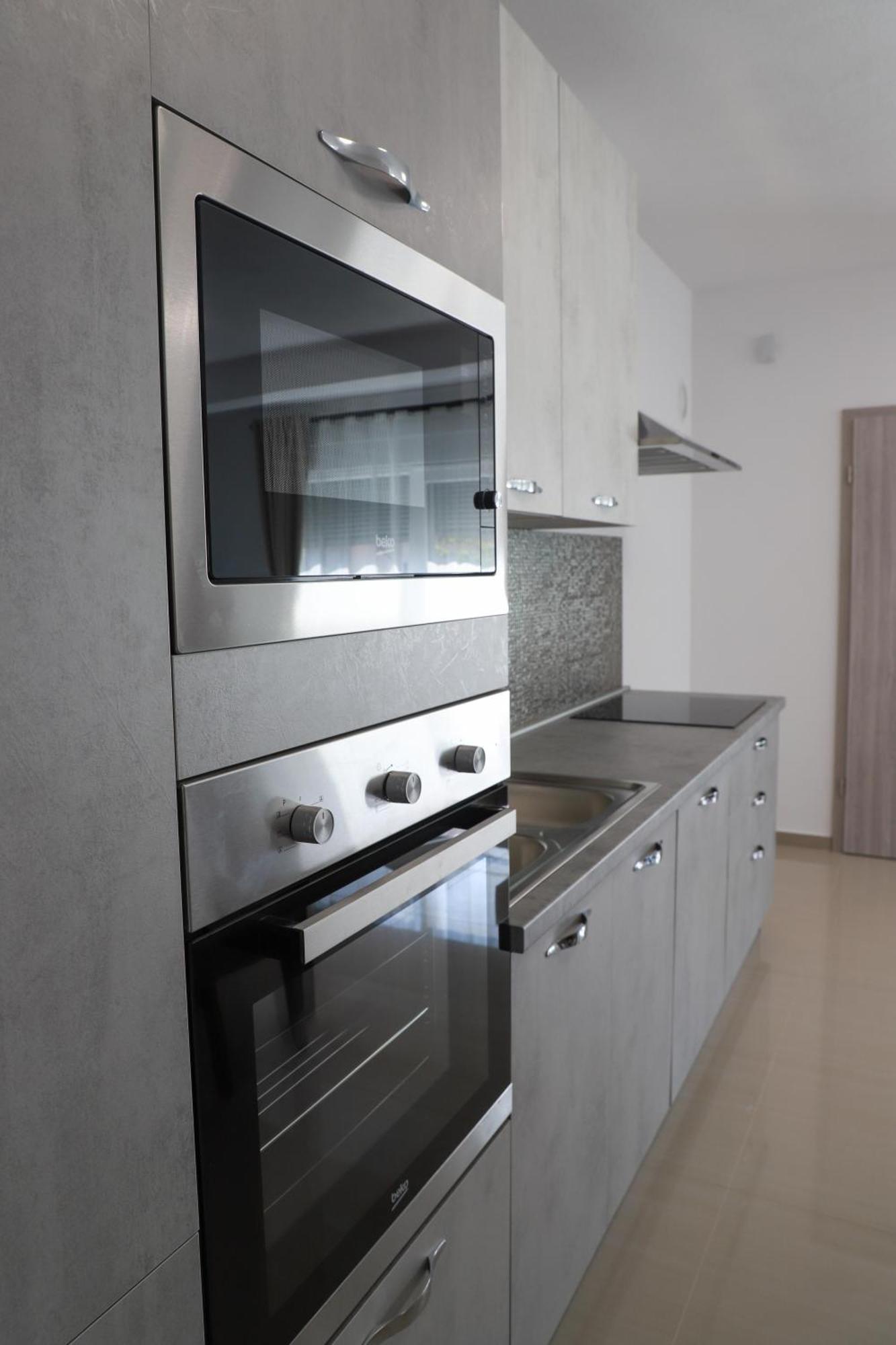 Holiday Apartments Ivano & Leo - Private Parking Zadar Eksteriør billede