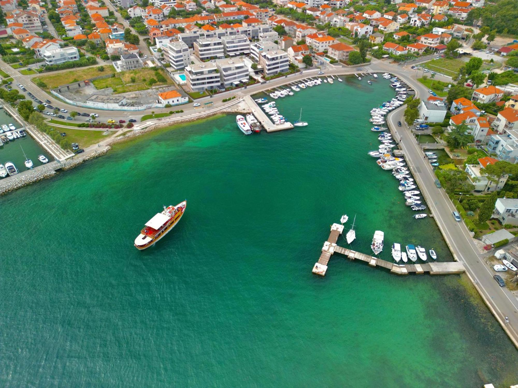 Holiday Apartments Ivano & Leo - Private Parking Zadar Eksteriør billede